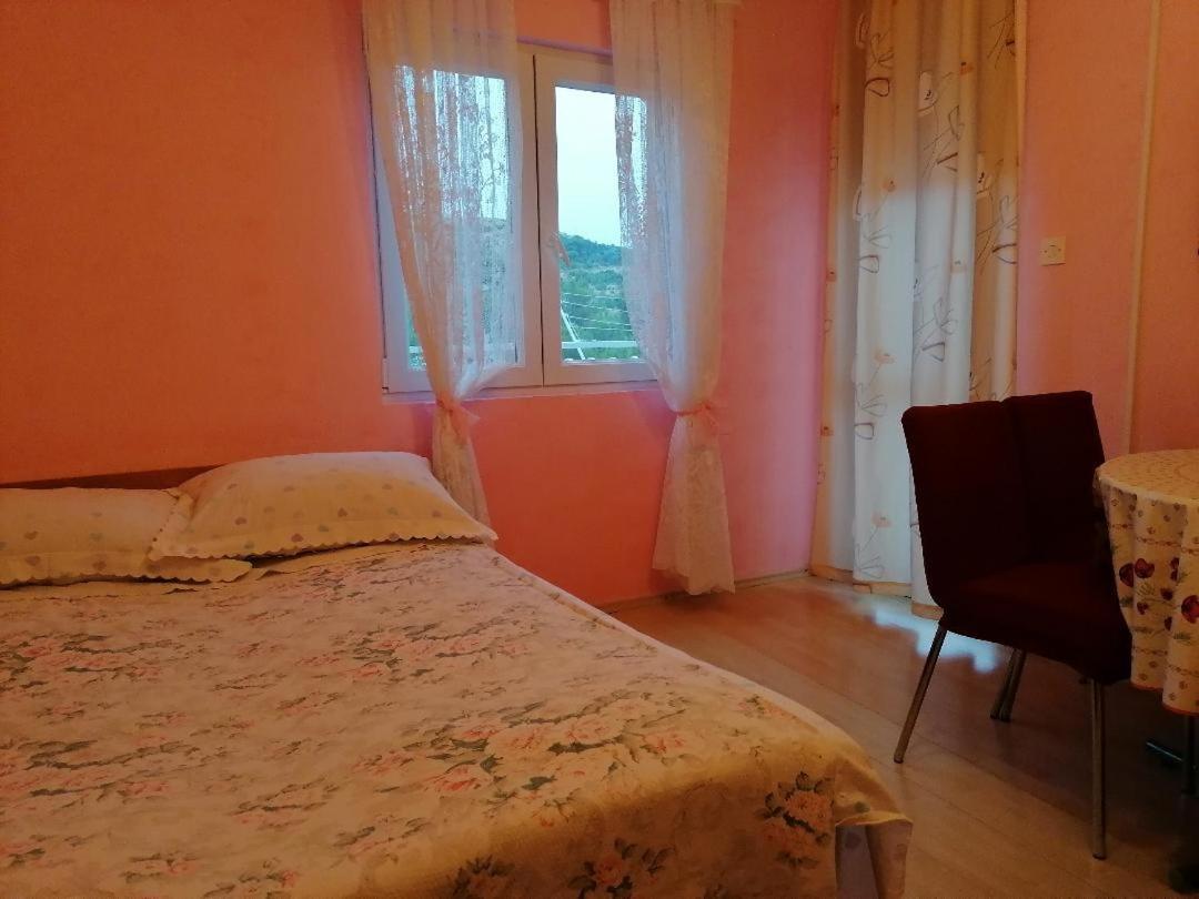 Apartmani Milisa L Primošten Buitenkant foto